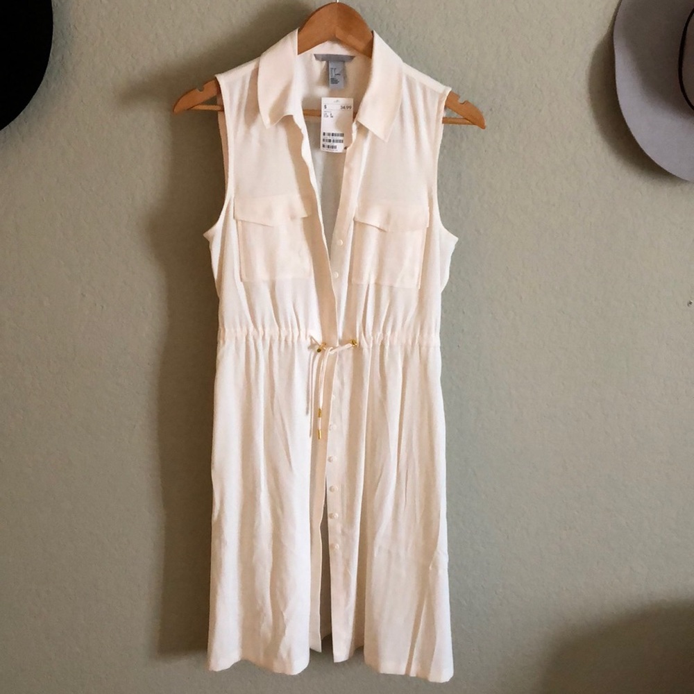 H&M women’s cream vest